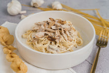 Load image into Gallery viewer, CHICKEN ALFREDO WITH TRUFFLE OIL
