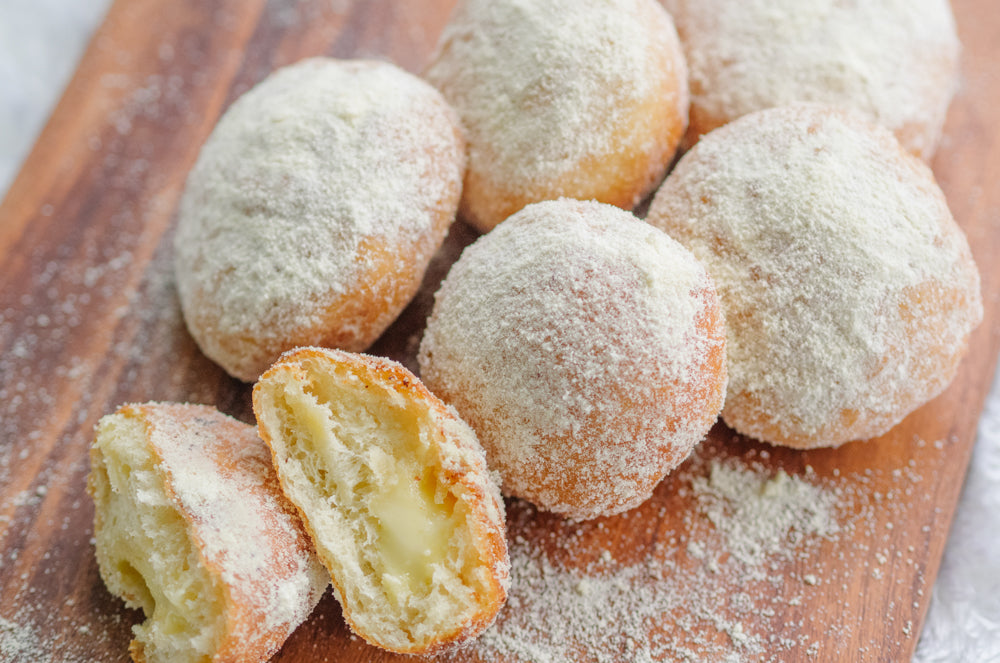 OLD FASHIONED BUTTERMILK AND CHEESE DONUTS